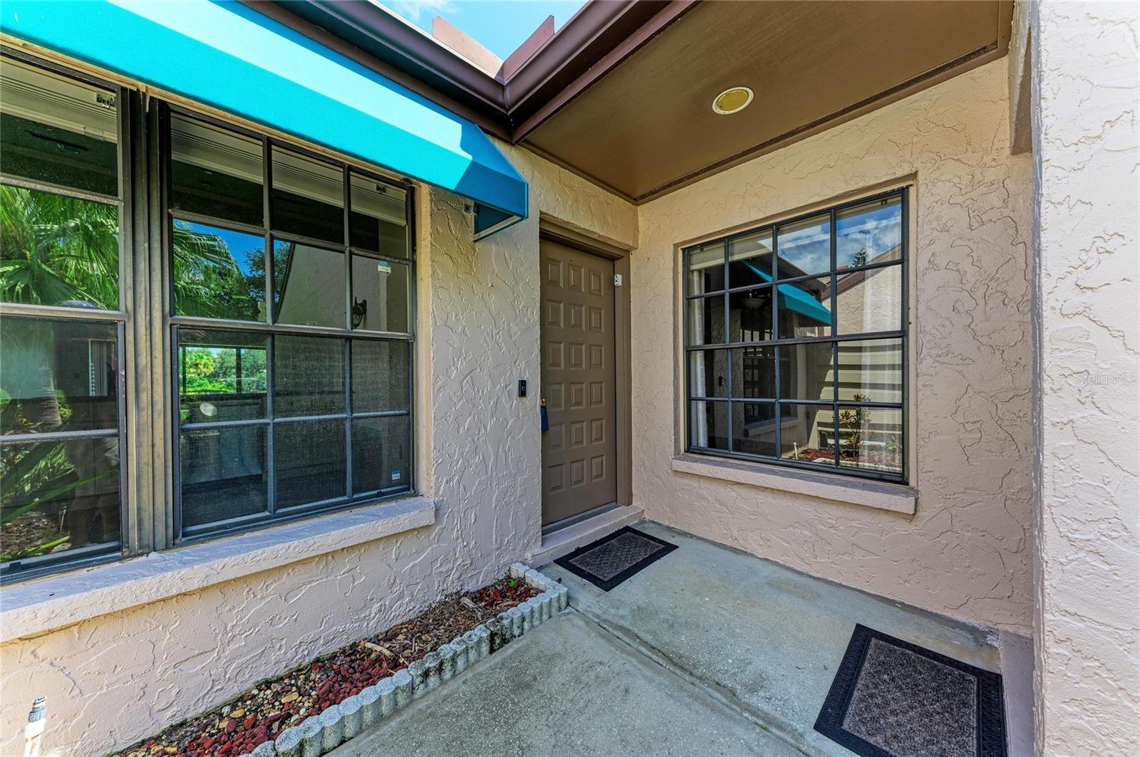 6085 CLUBSIDE DR — photo 3