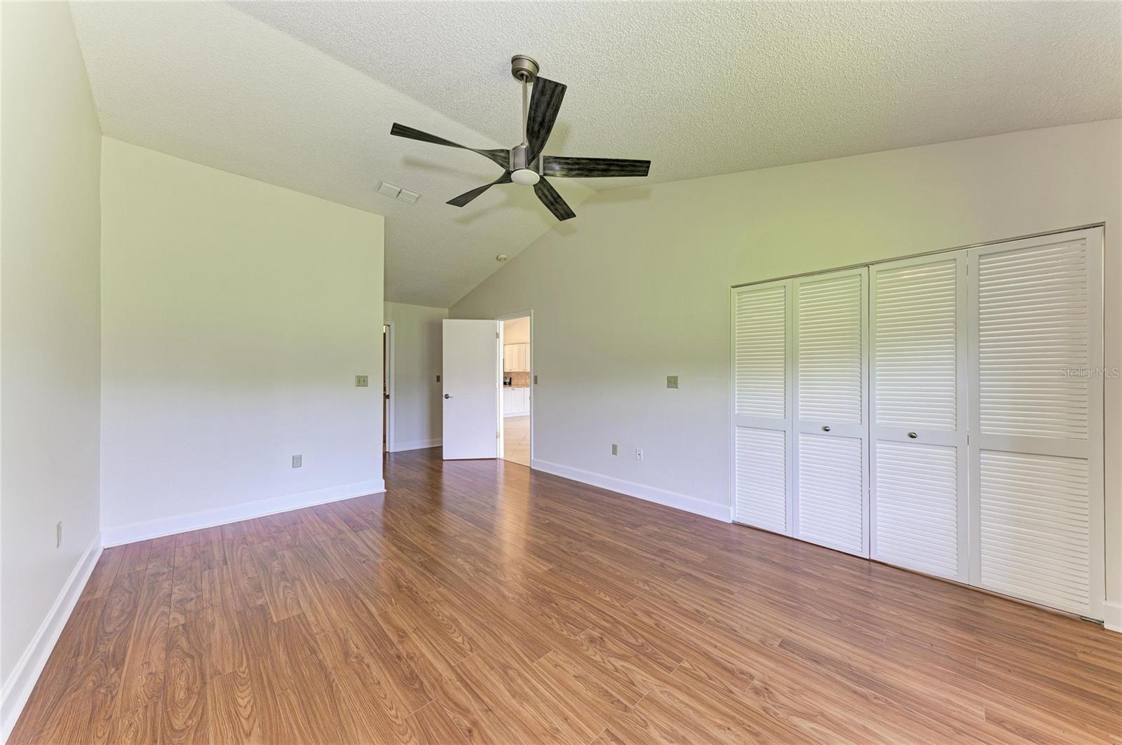 6085 CLUBSIDE DR — photo 24