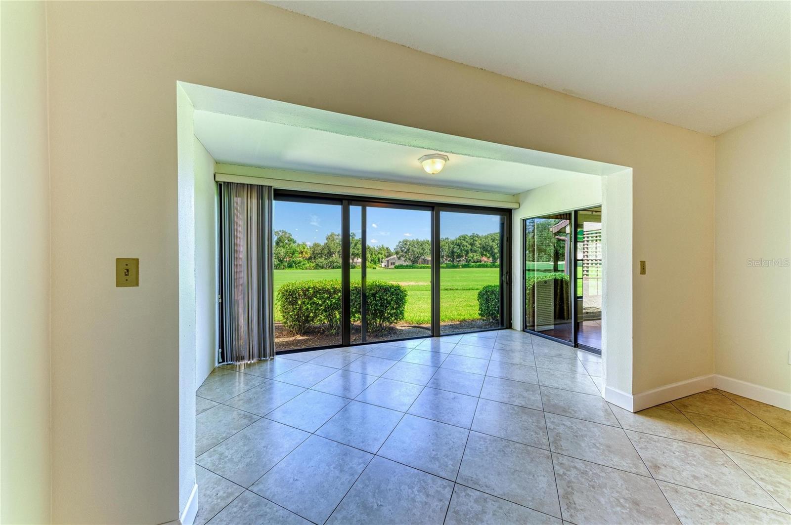 6085 CLUBSIDE DR — photo 39