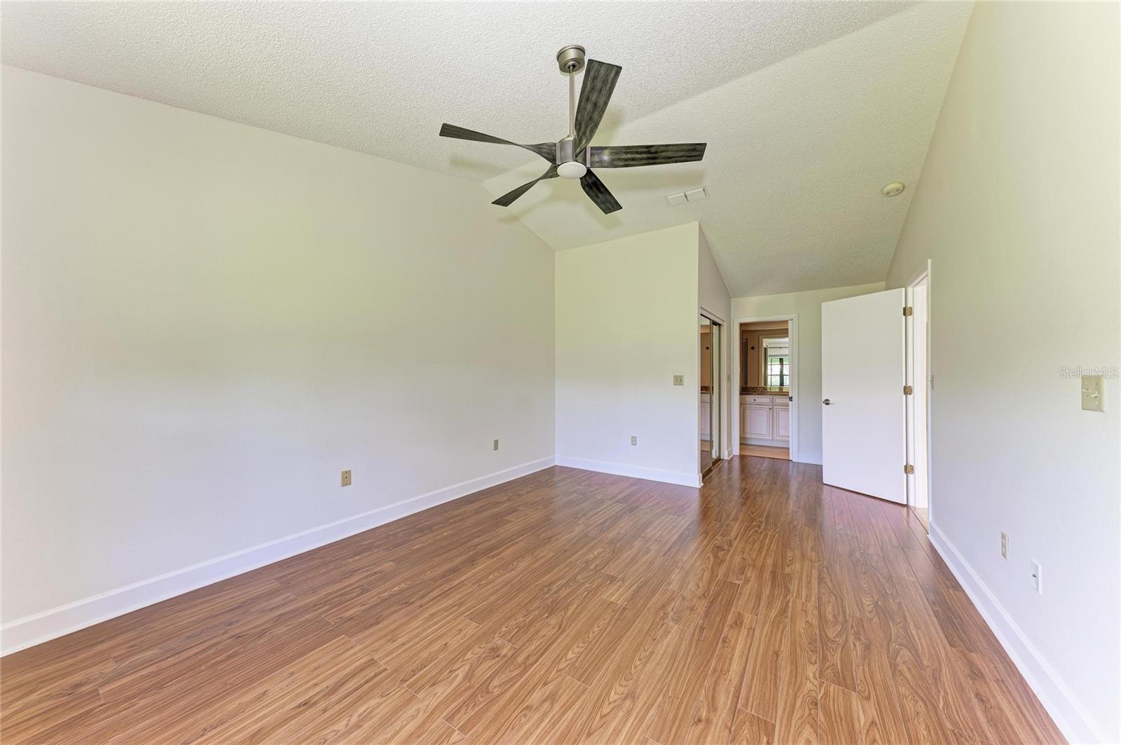 6085 CLUBSIDE DR — photo 23