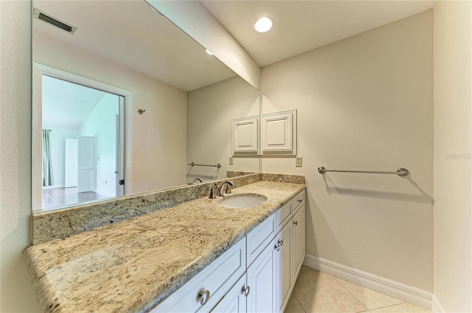 6085 CLUBSIDE DR — photo 30
