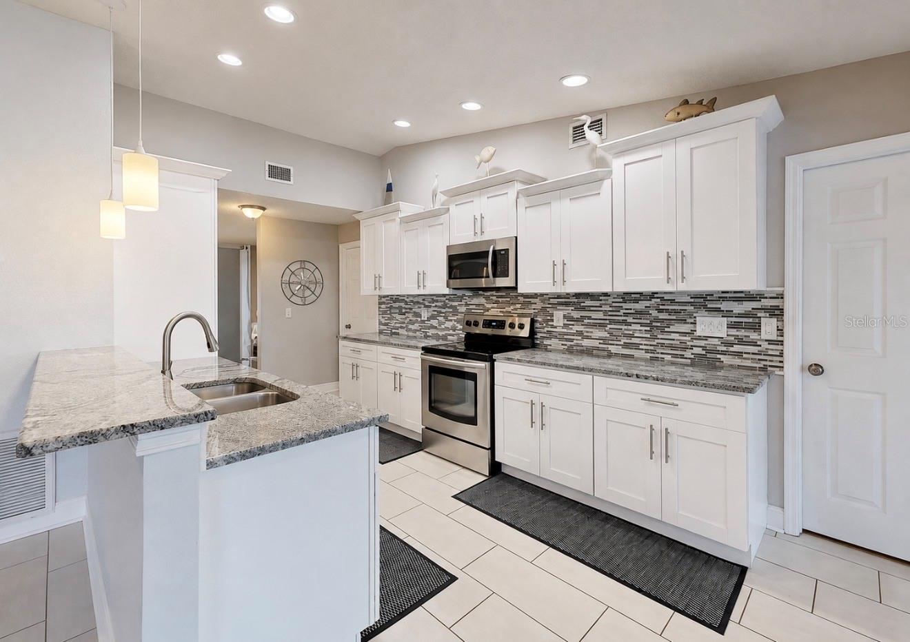 708 SPANISH MAIN DR — photo 19