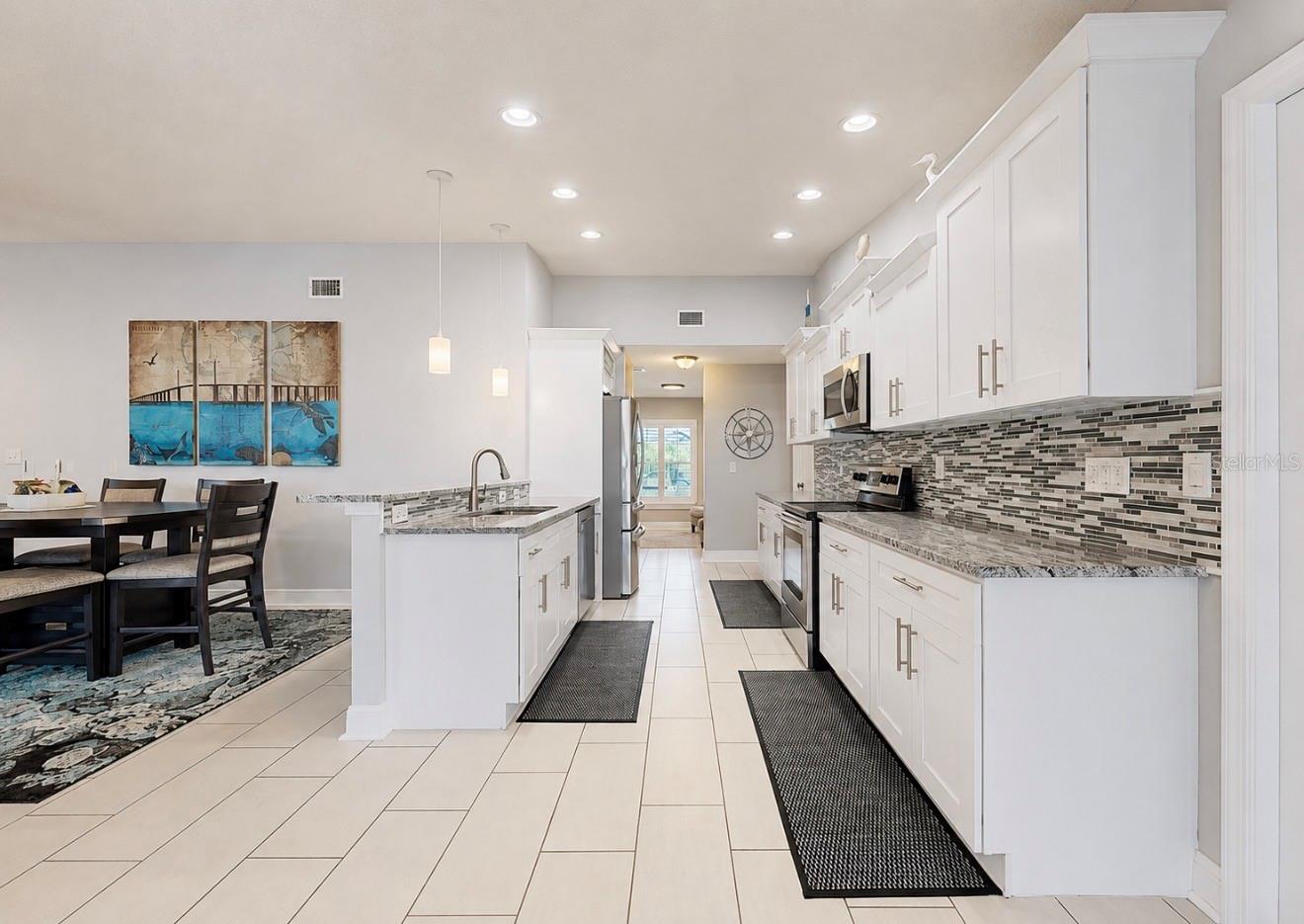 708 SPANISH MAIN DR — photo 18