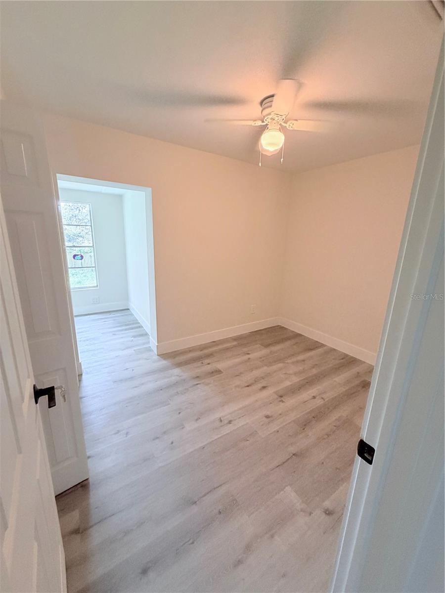 10801 N EDISON AVE — photo 22