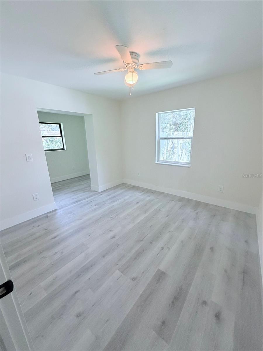 10801 N EDISON AVE — photo 26