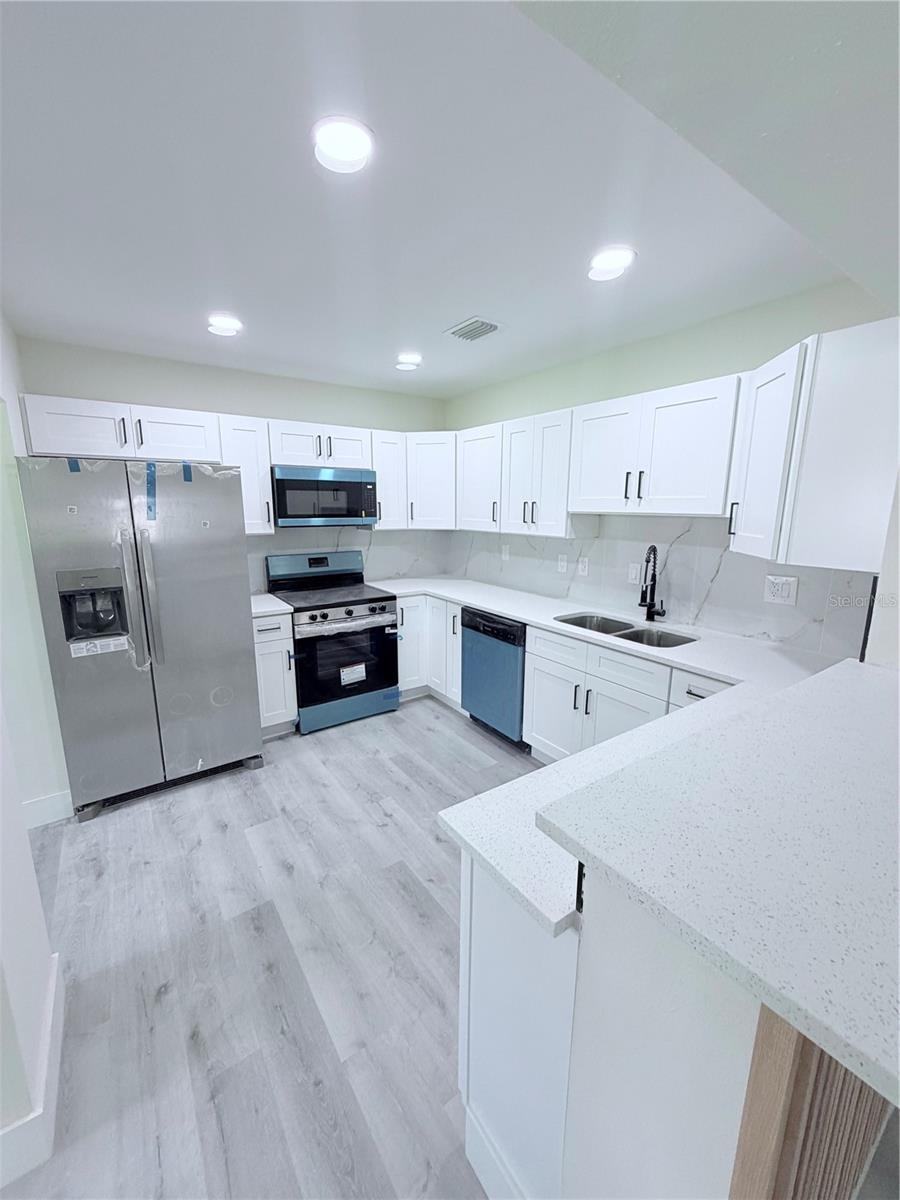 10801 N EDISON AVE — photo 12