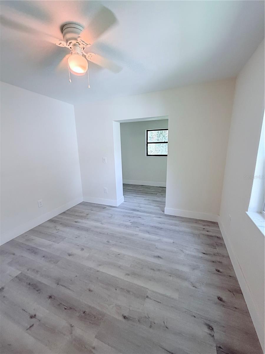 10801 N EDISON AVE — photo 25