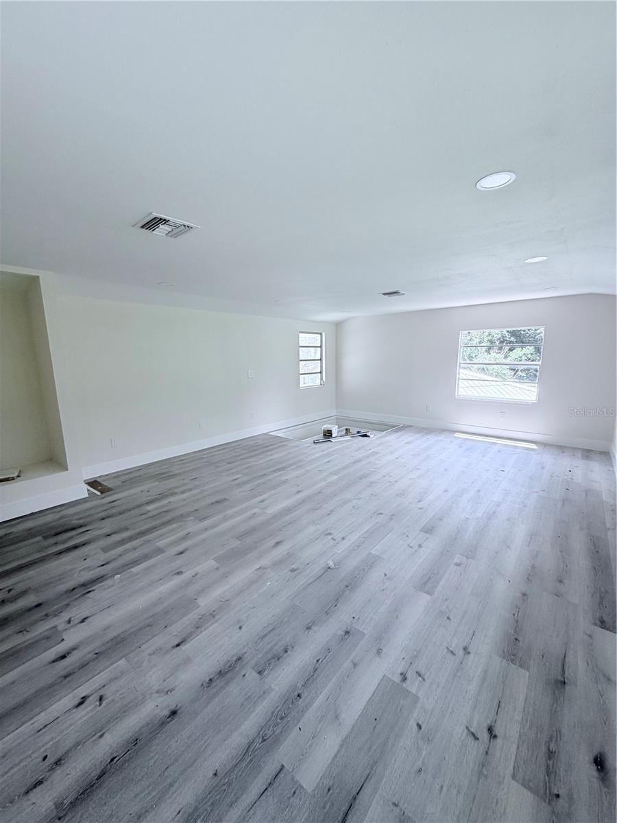 10801 N EDISON AVE — photo 40