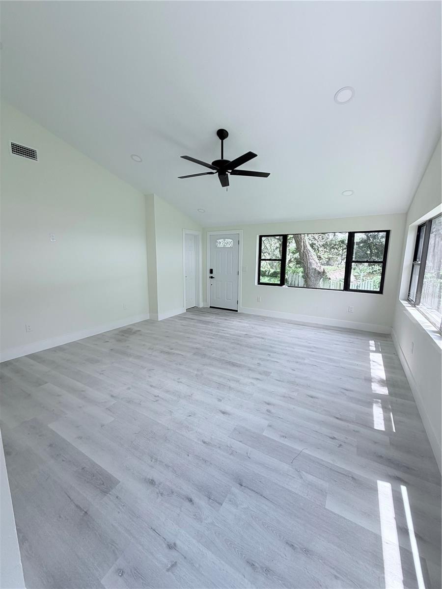 10801 N EDISON AVE — photo 39