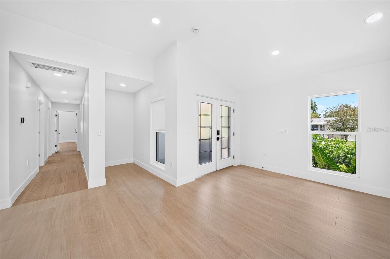 4847 DR MARTIN LUTHER KING JR ST N — photo 17