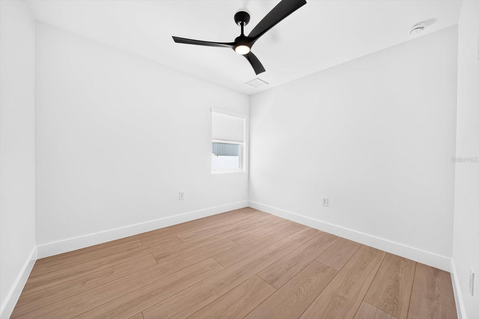 4847 DR MARTIN LUTHER KING JR ST N — photo 26