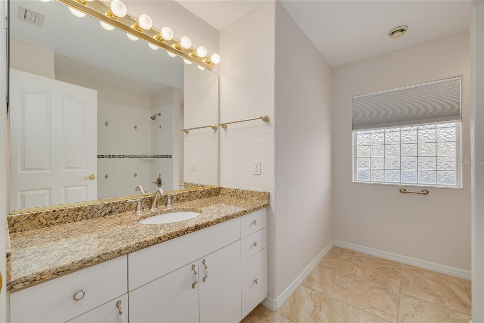 2102 BRADFORD ST — photo 21
