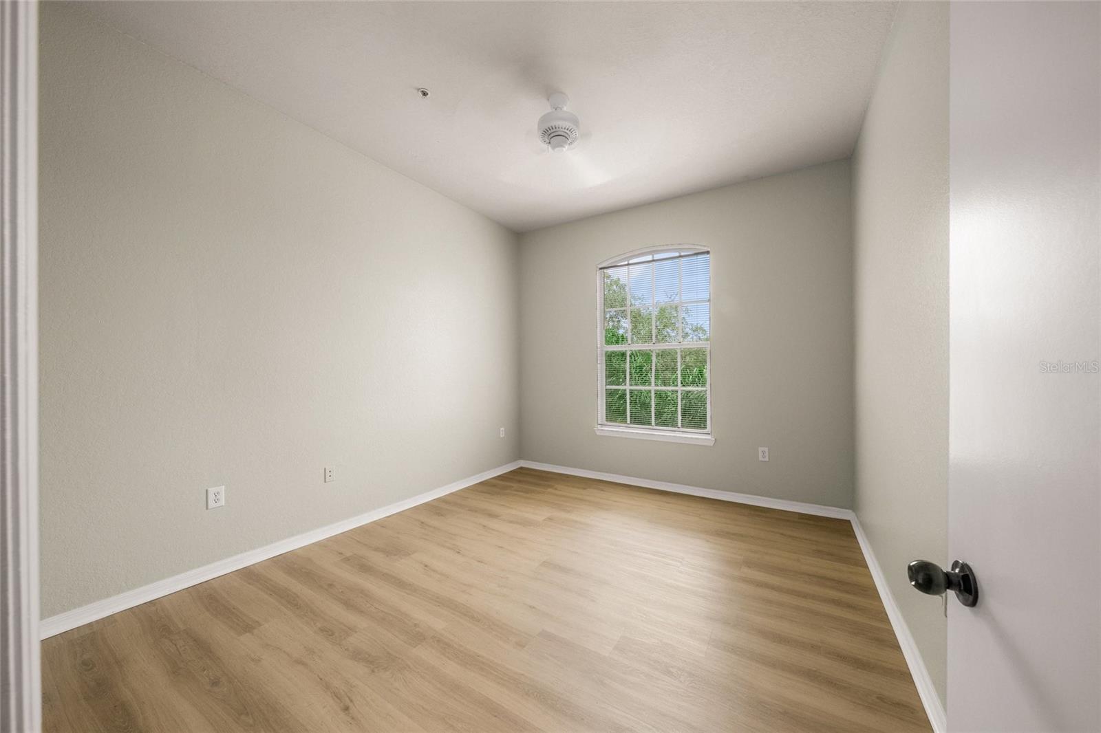 5152 NORTHRIDGE RD #304 — photo 16