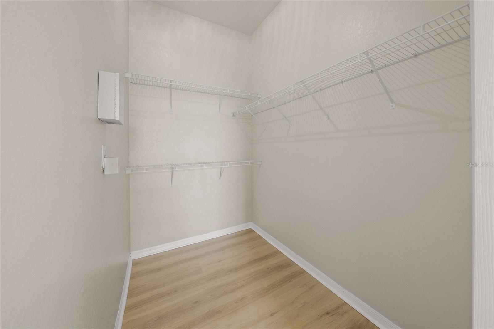 5152 NORTHRIDGE RD #304 — photo 17