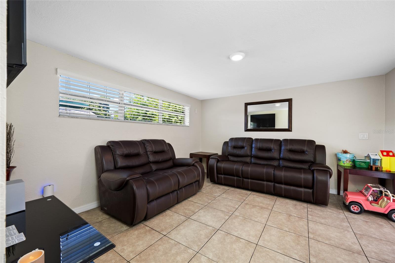 6410 WALTON WAY — photo 7