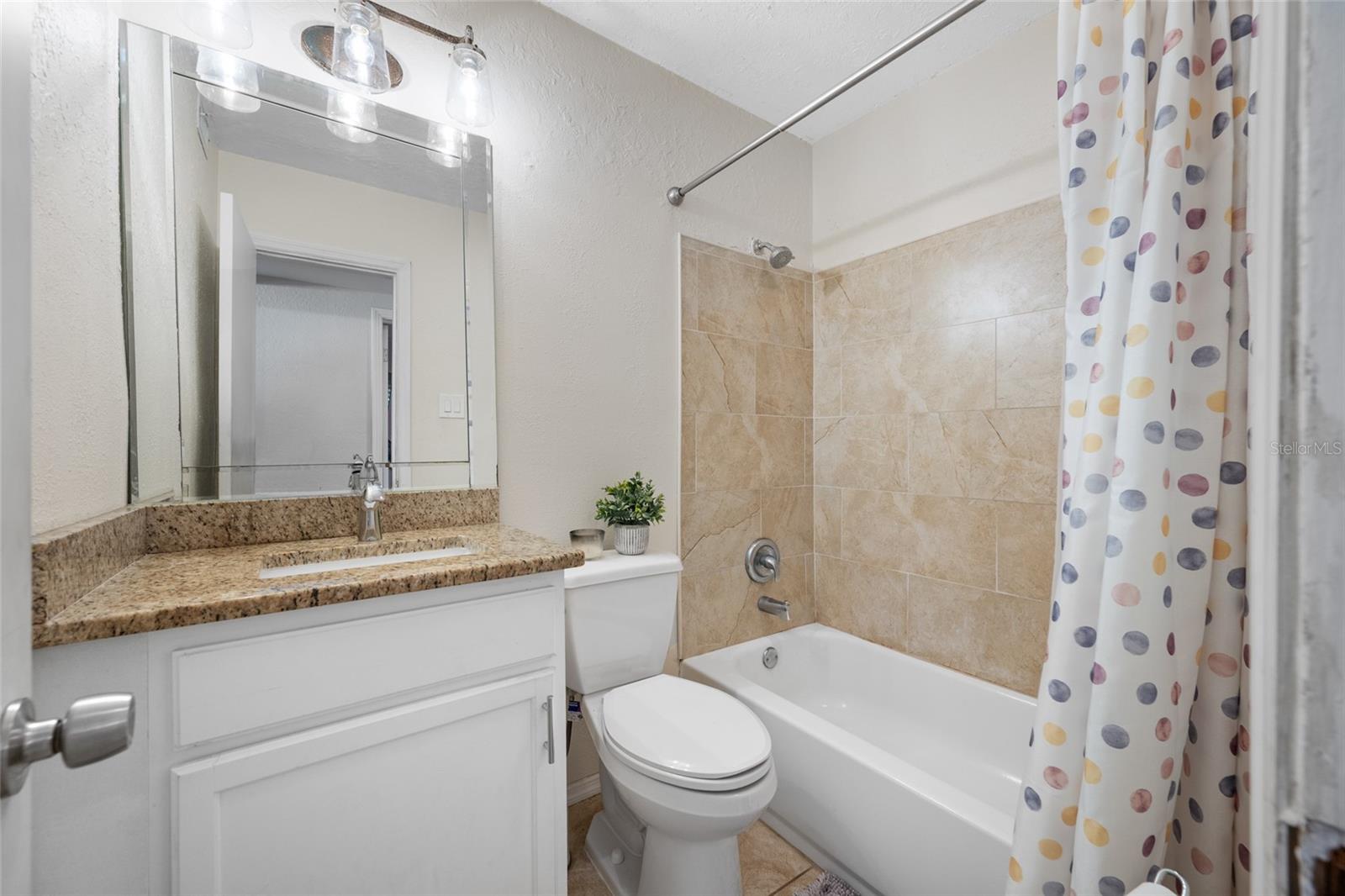 6410 WALTON WAY — photo 15