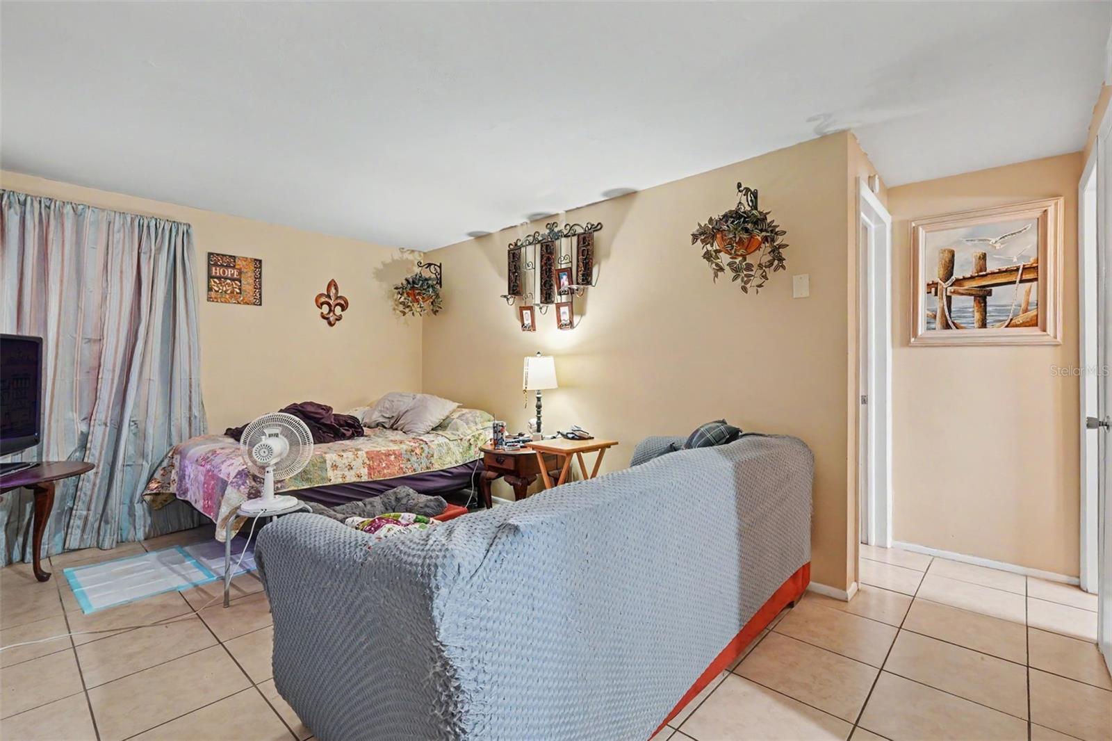 5513 OCEANIC RD — photo 3