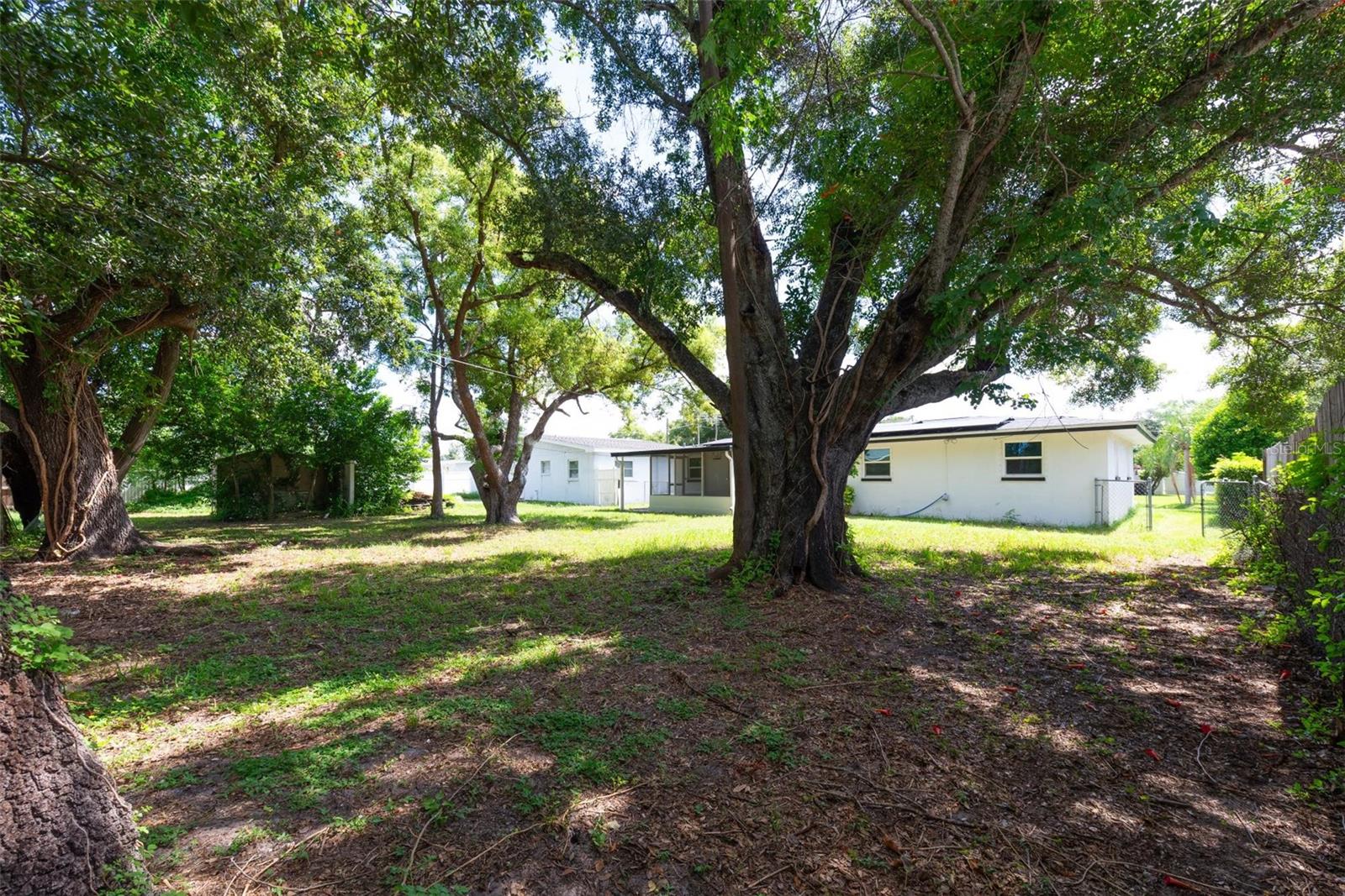 1516 COUNTRY LN W — photo 14