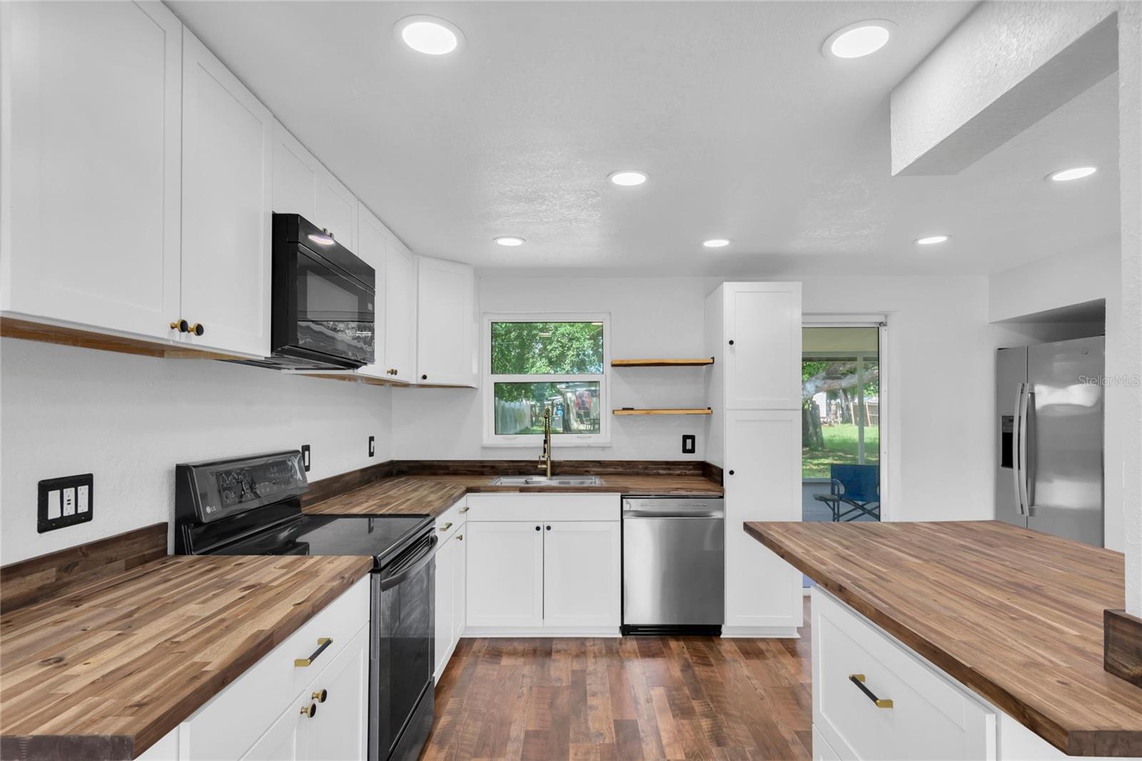 1516 COUNTRY LN W — photo 6