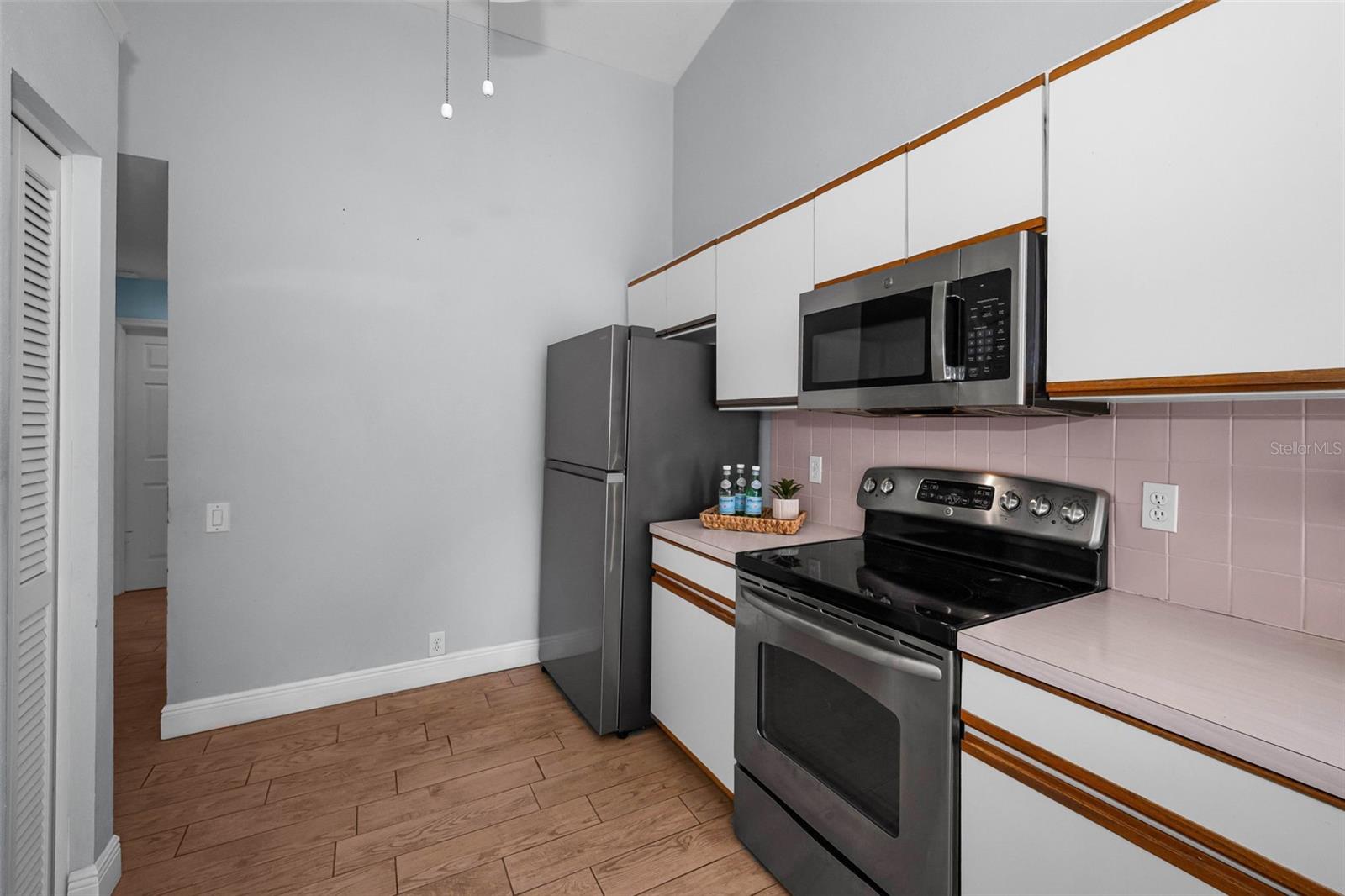 8919 KEATS DR — photo 15