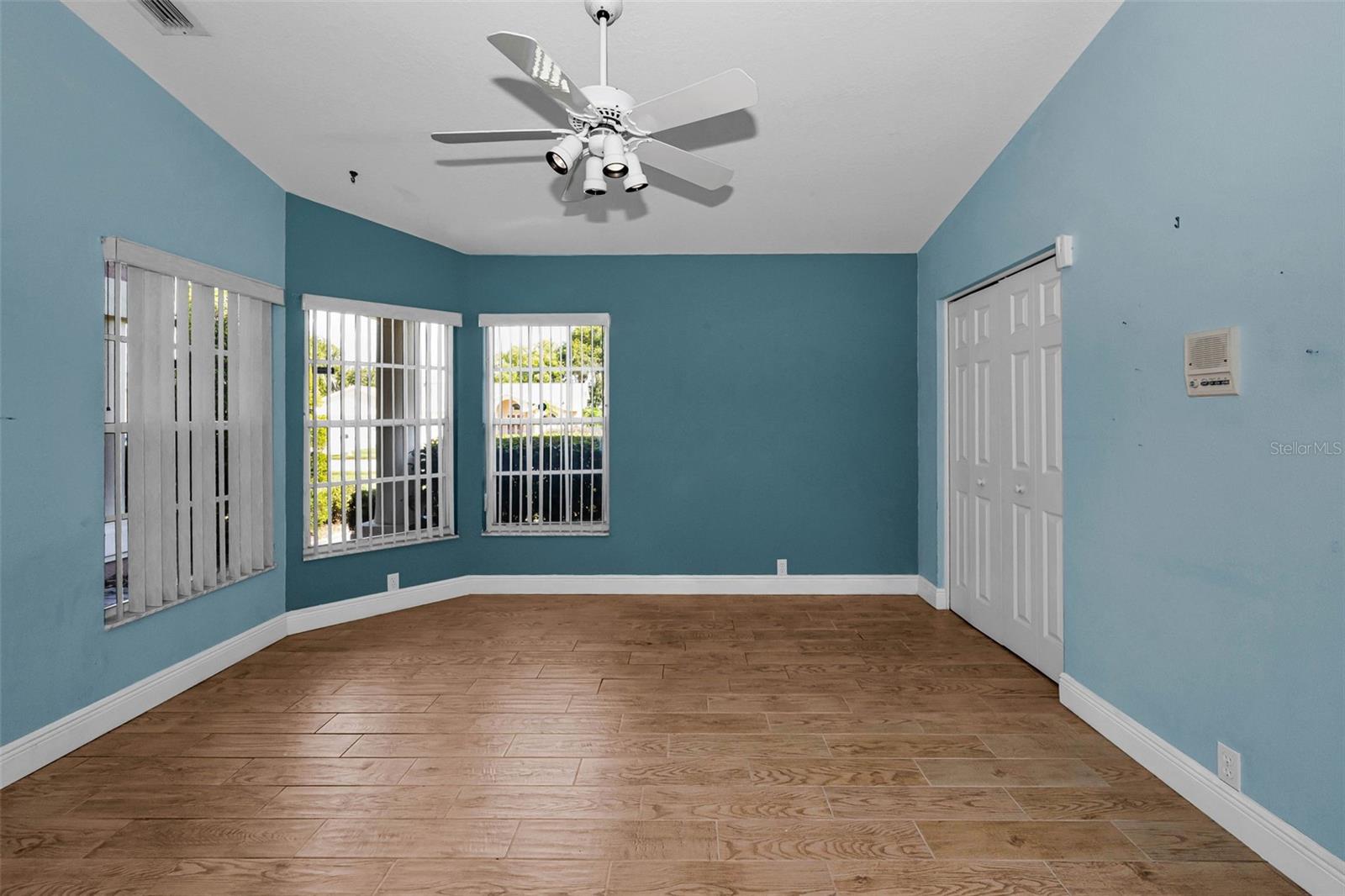 8919 KEATS DR — photo 29