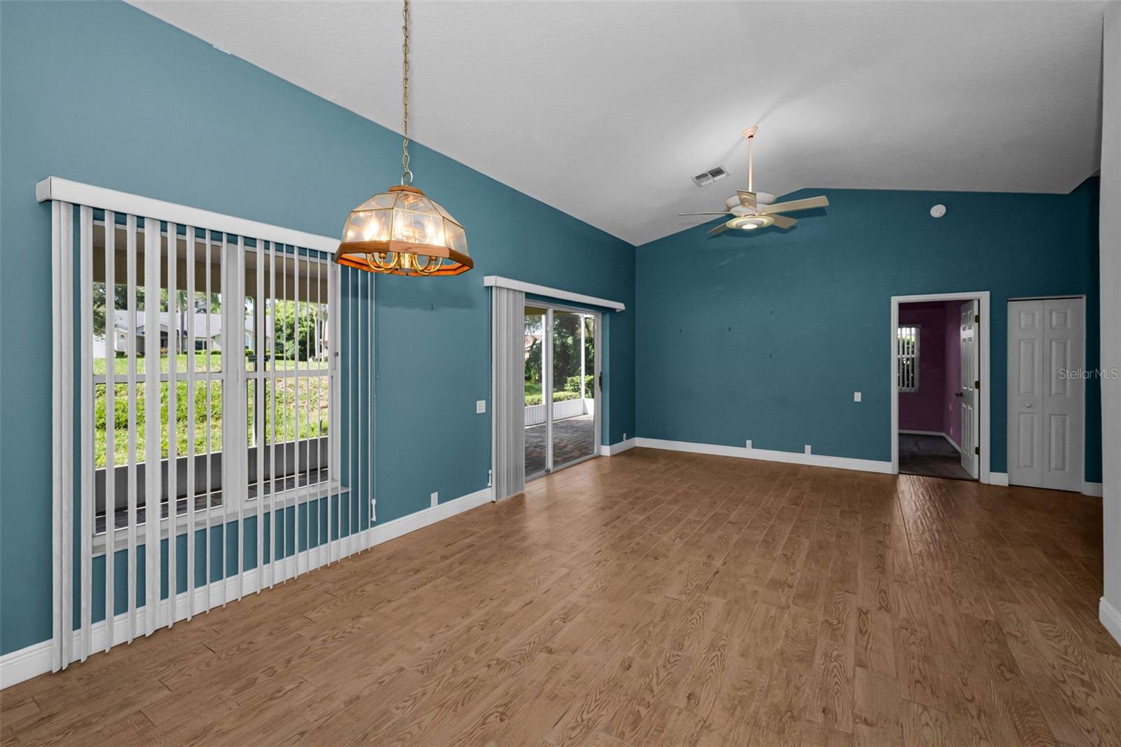 8919 KEATS DR — photo 14
