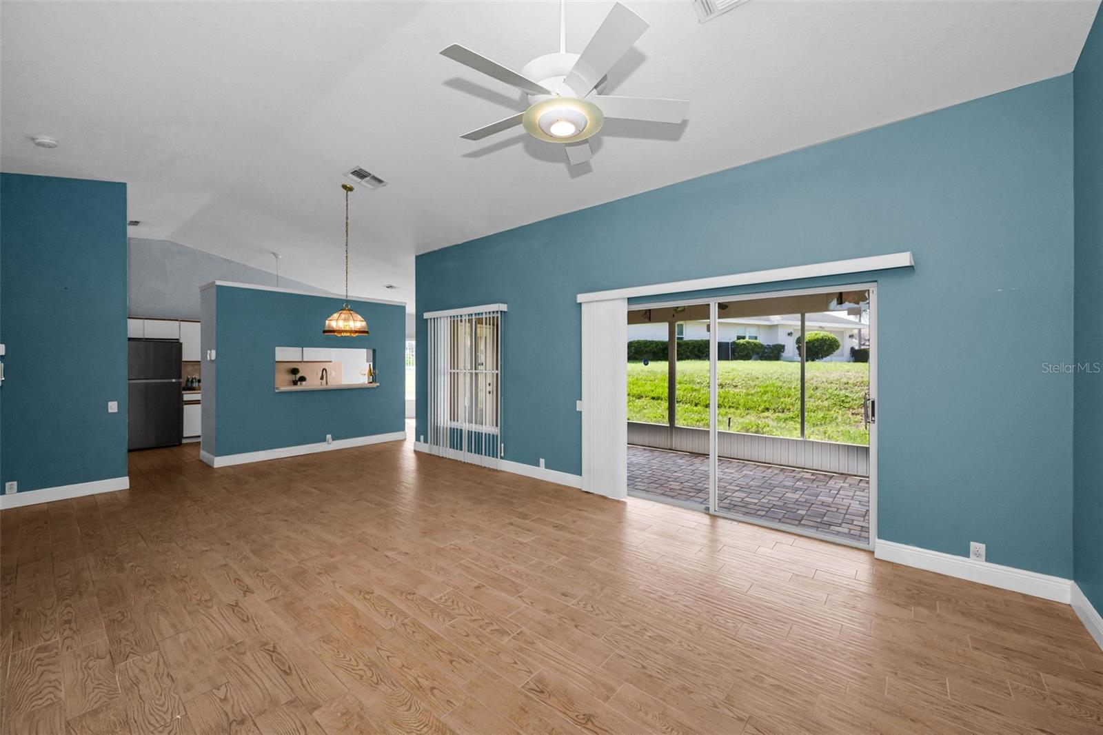 8919 KEATS DR — photo 13