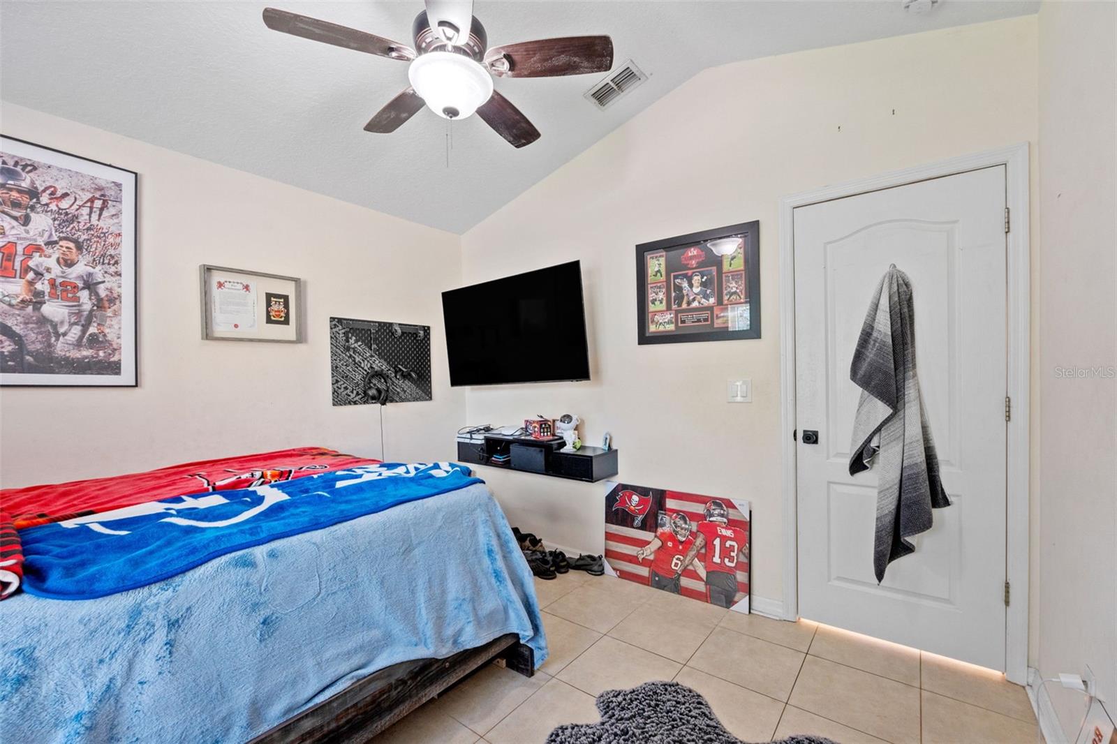 18843 MAISONS DR — photo 26