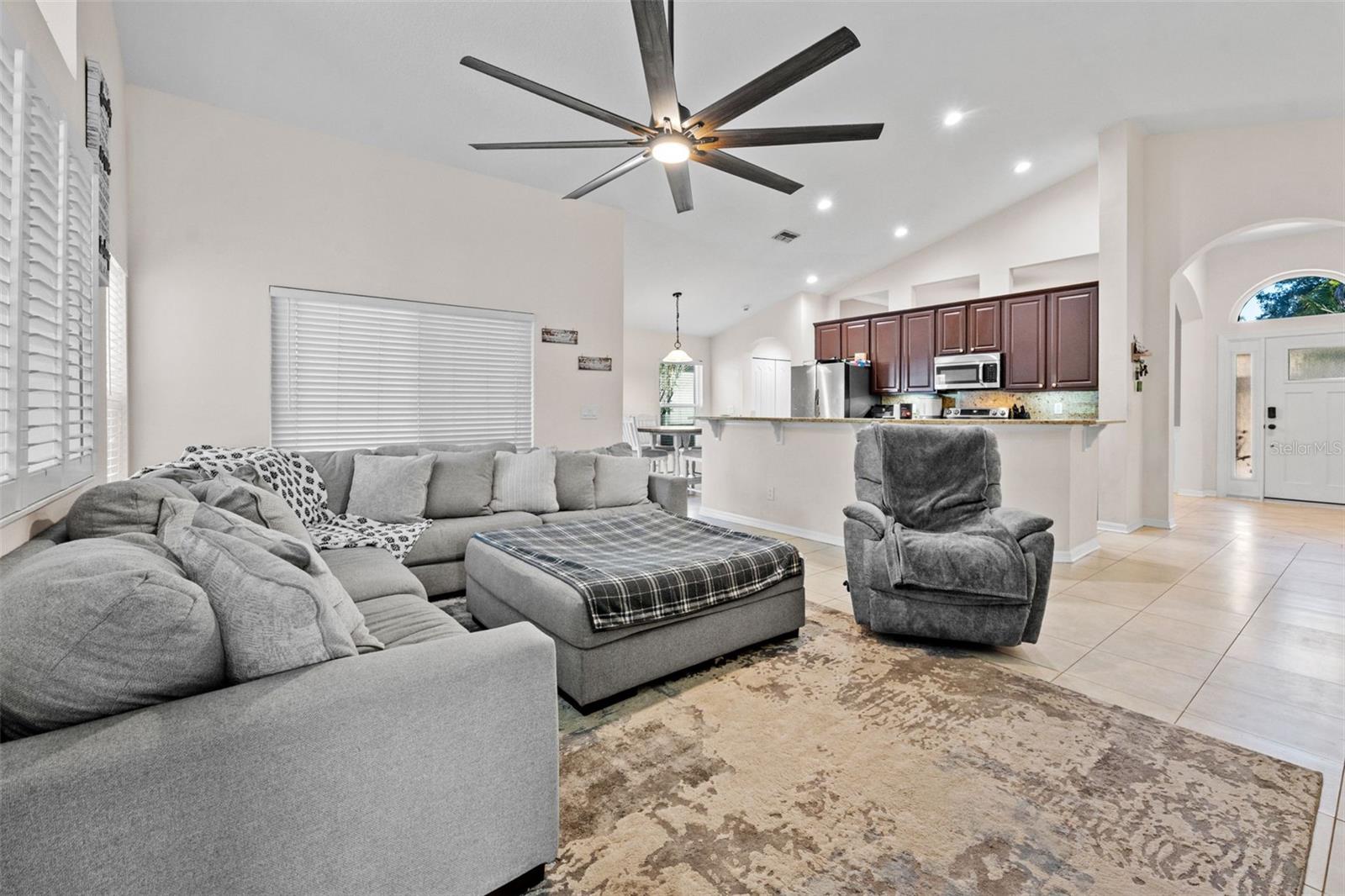 18843 MAISONS DR — photo 9