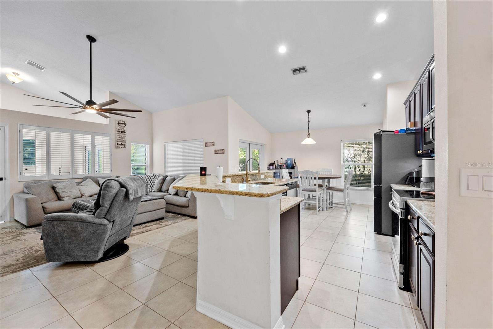 18843 MAISONS DR — photo 11