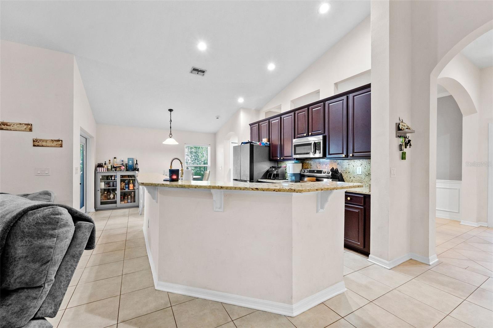 18843 MAISONS DR — photo 12