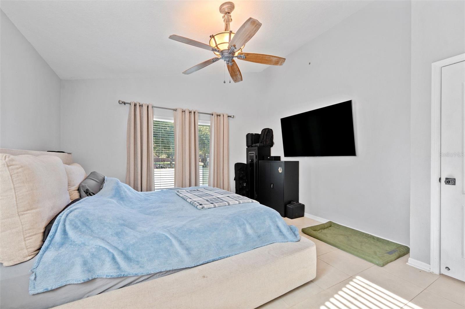 18843 MAISONS DR — photo 20