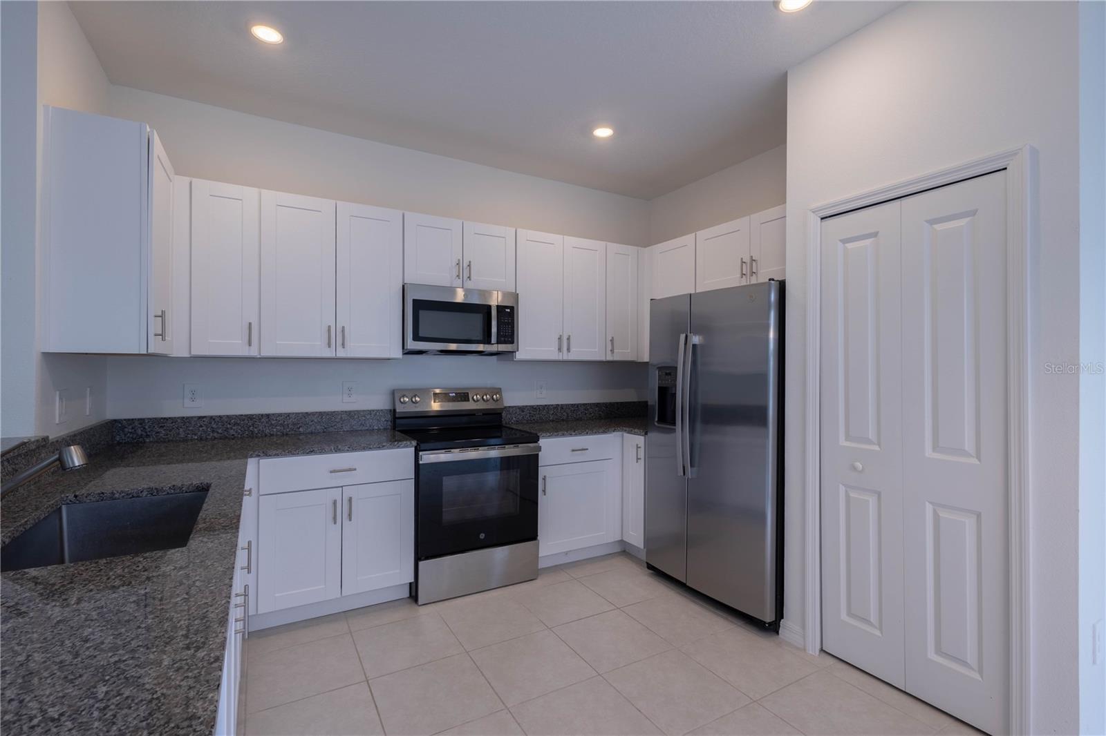 2626 SUNRAY VENUS WAY — photo 12