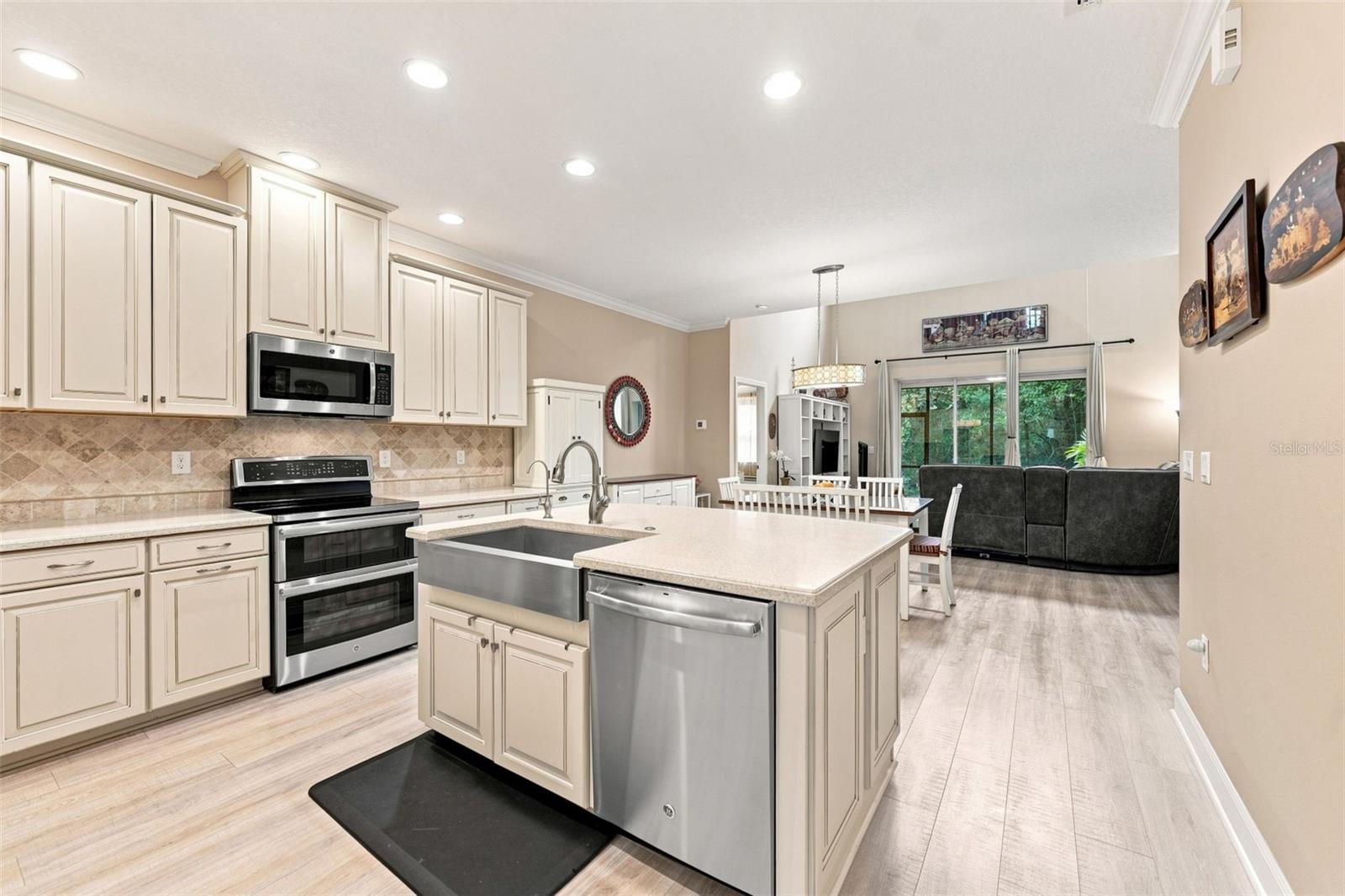 8738 TERRACINA LAKE DR — photo 5