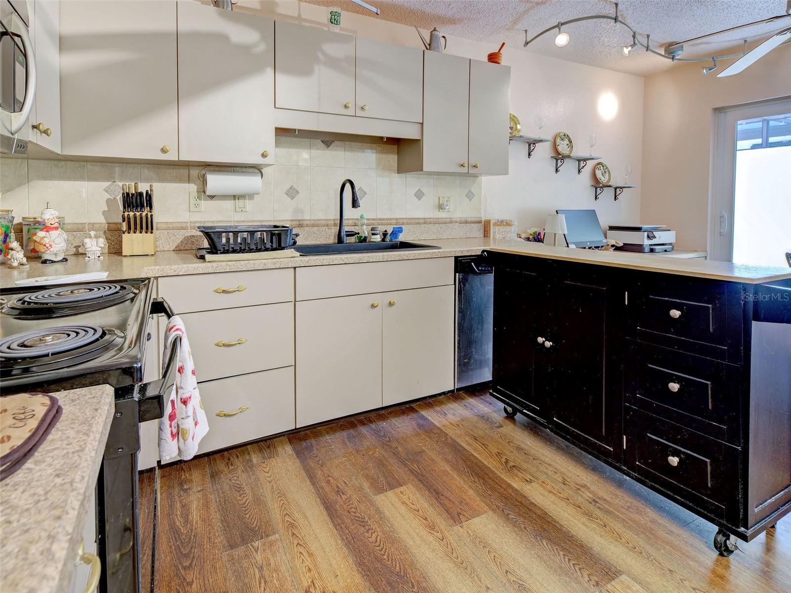 20 IDLE SANDS DR — photo 16