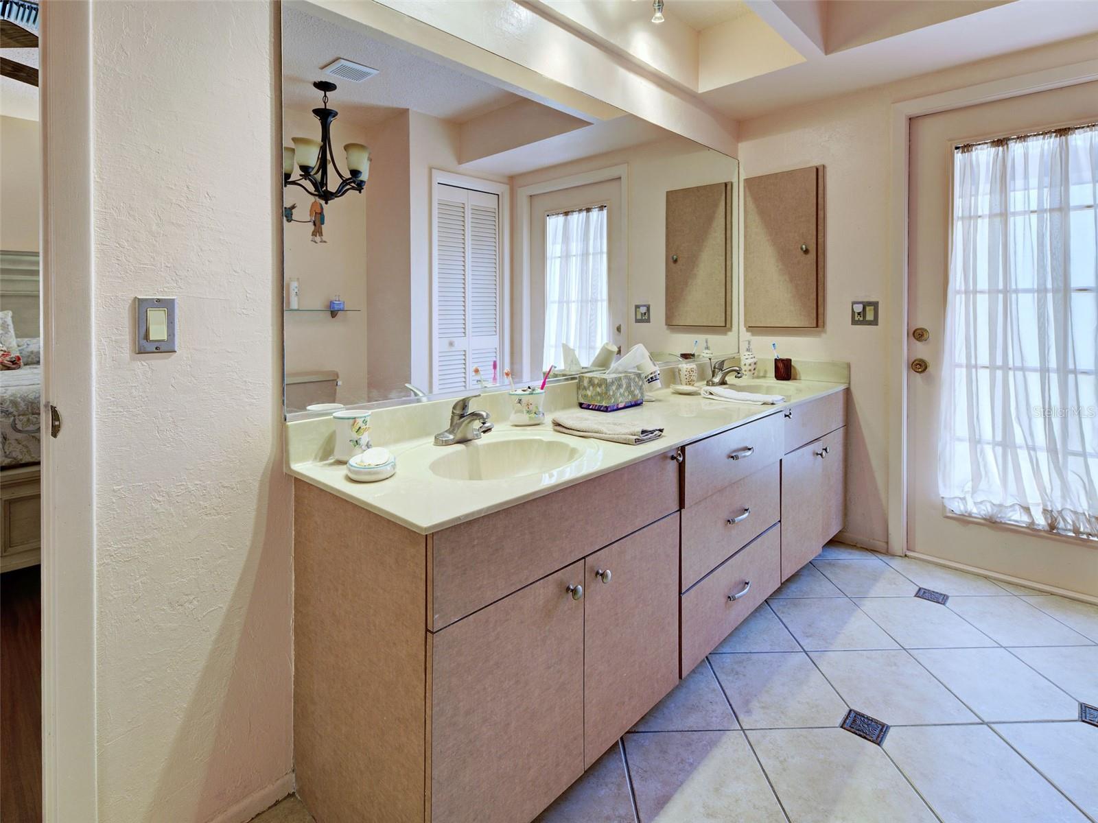 20 IDLE SANDS DR — photo 33