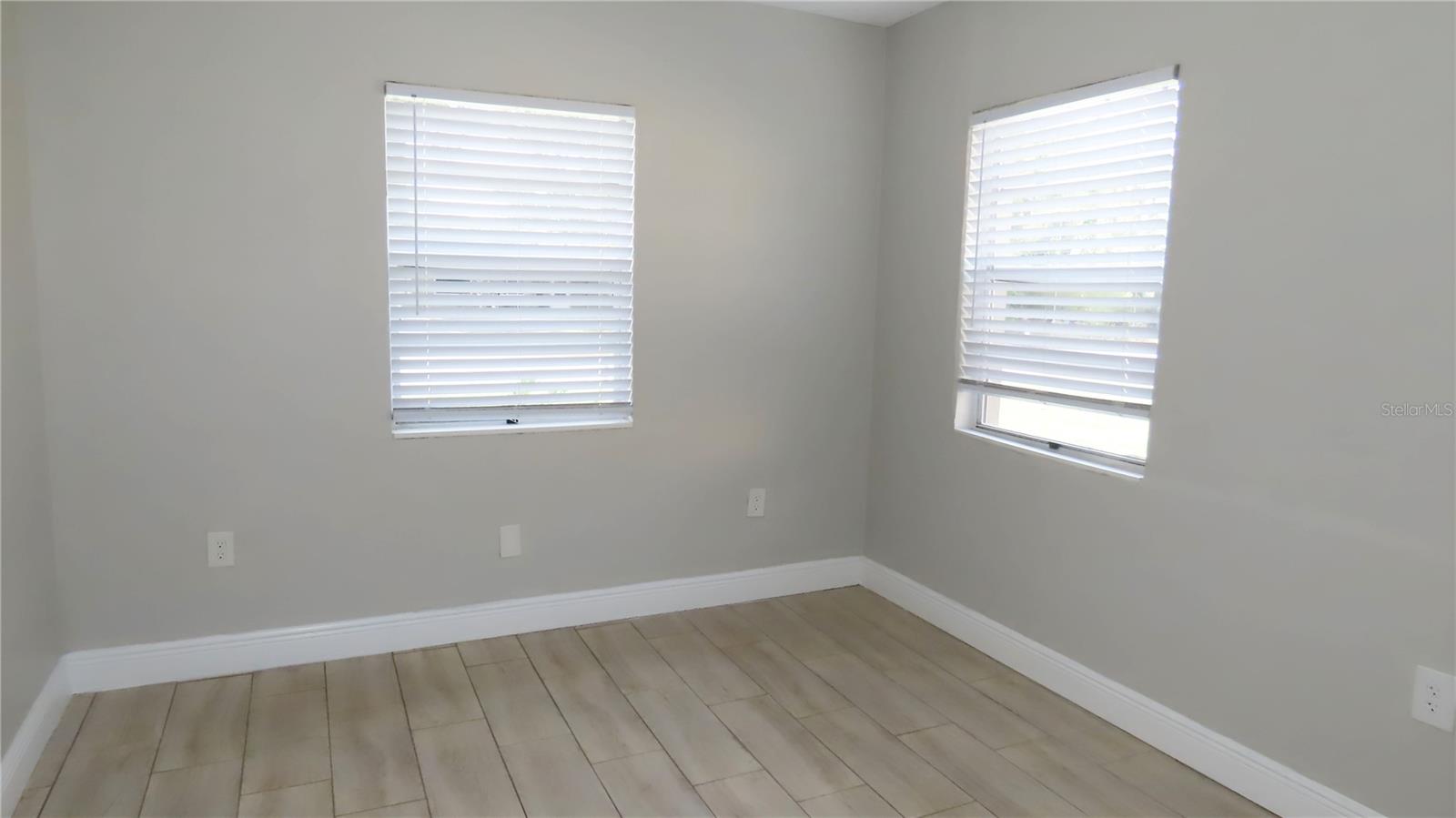 1241 NICHOLSON ST — photo 11