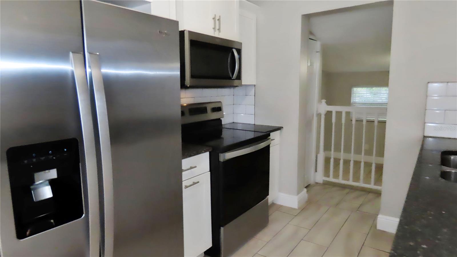 1241 NICHOLSON ST — photo 22