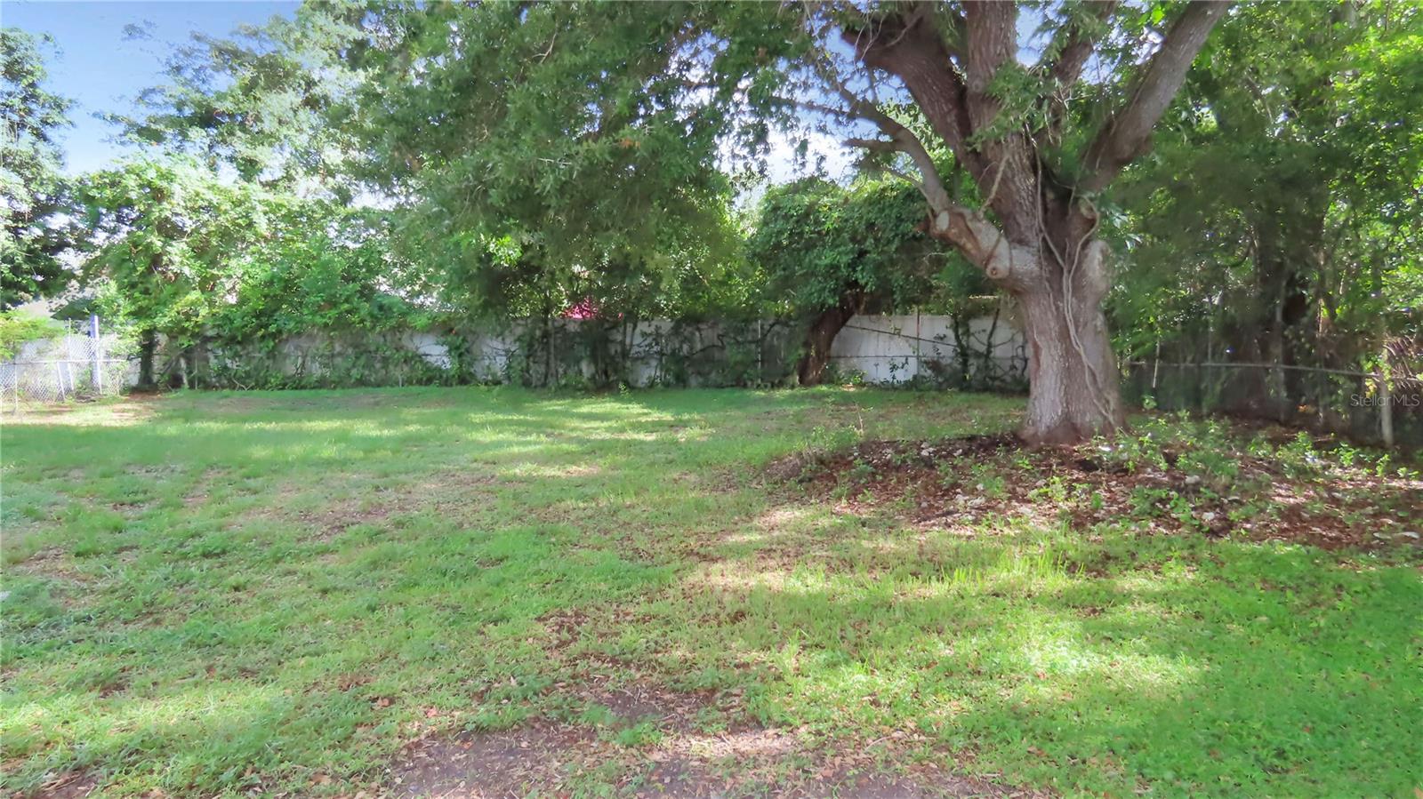 1241 NICHOLSON ST — photo 32