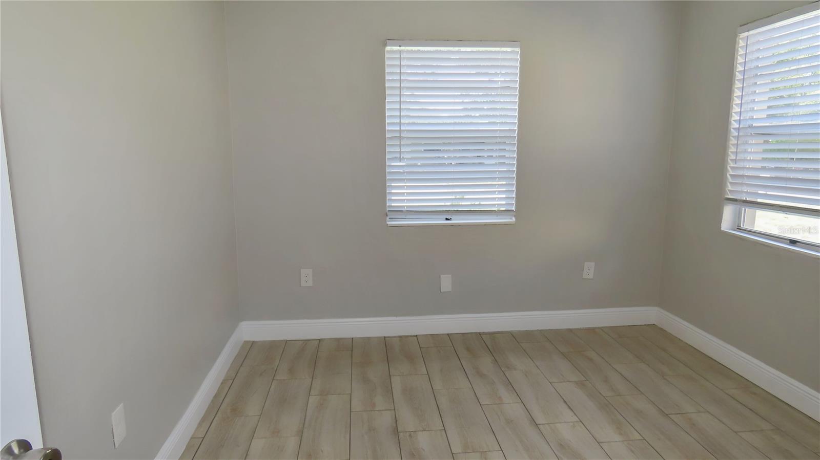 1241 NICHOLSON ST — photo 12