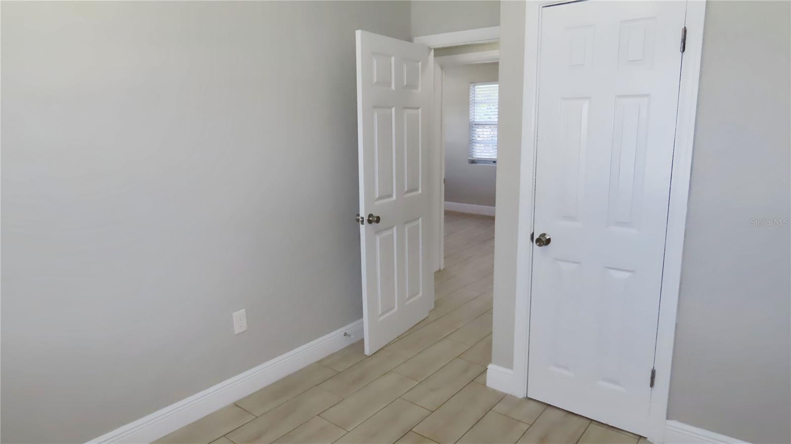 1241 NICHOLSON ST — photo 9