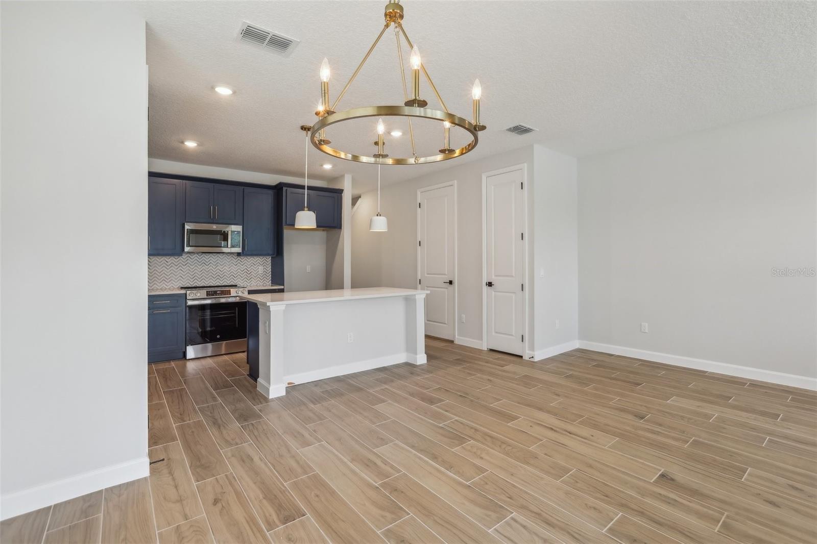 7324 DEER VALLEY CIRCLE — photo 11