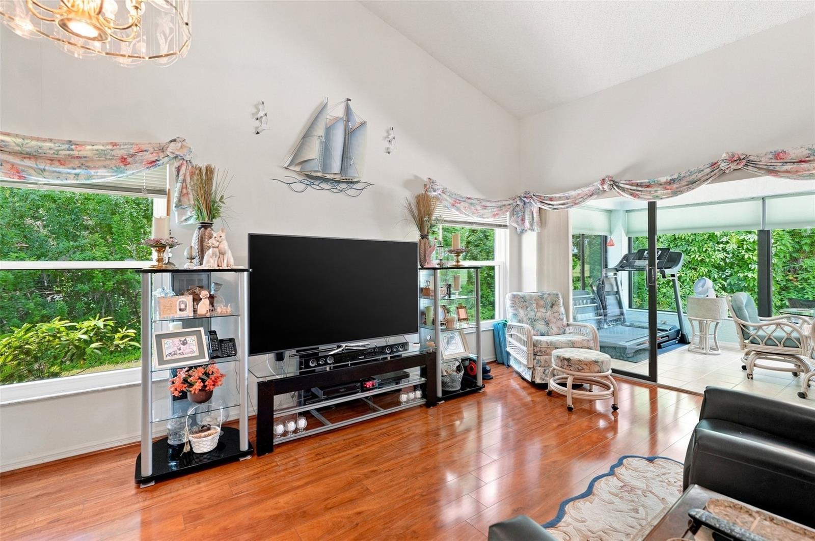 9239 TURNBERRY CT — photo 5