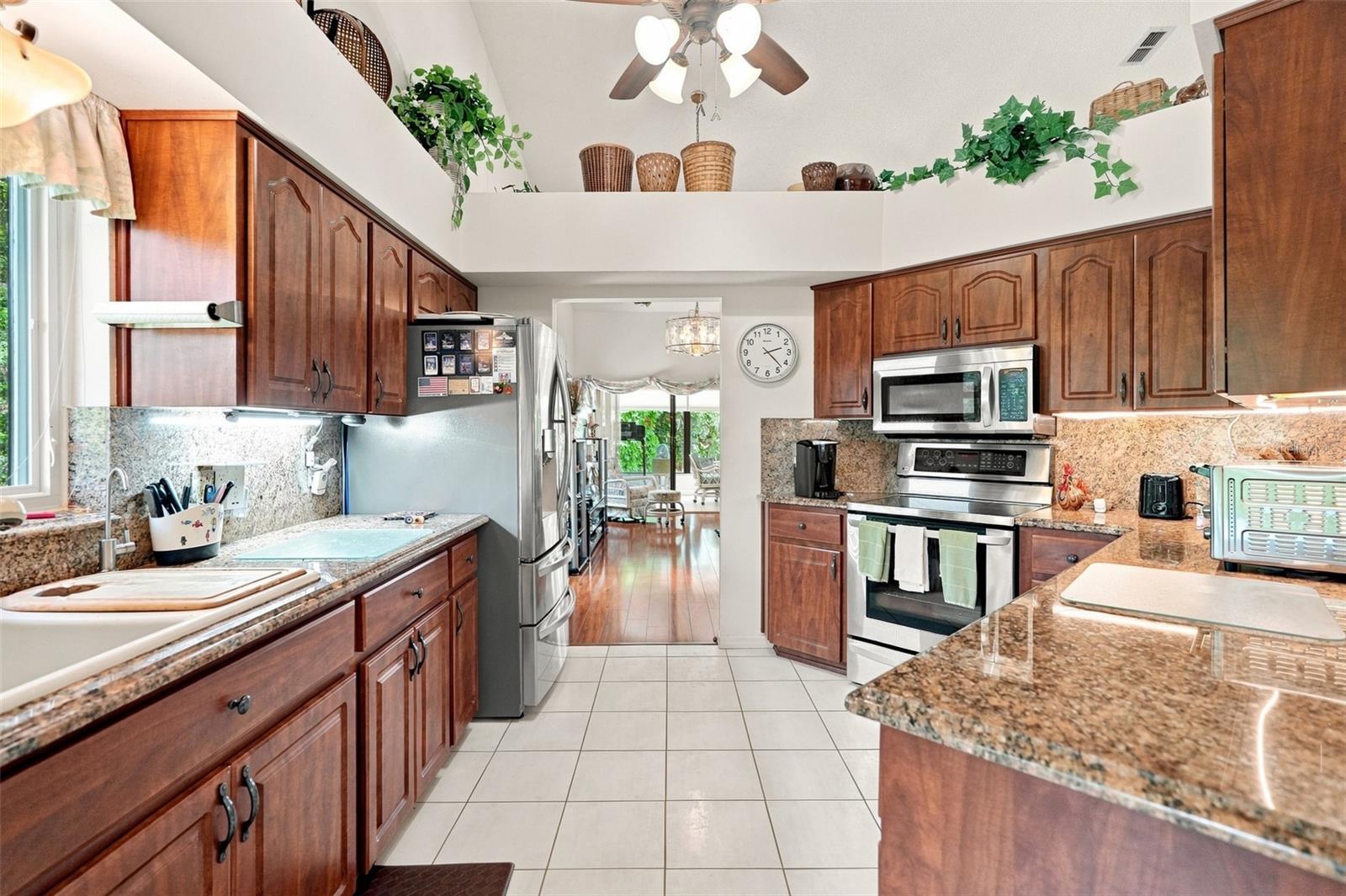 9239 TURNBERRY CT — photo 9