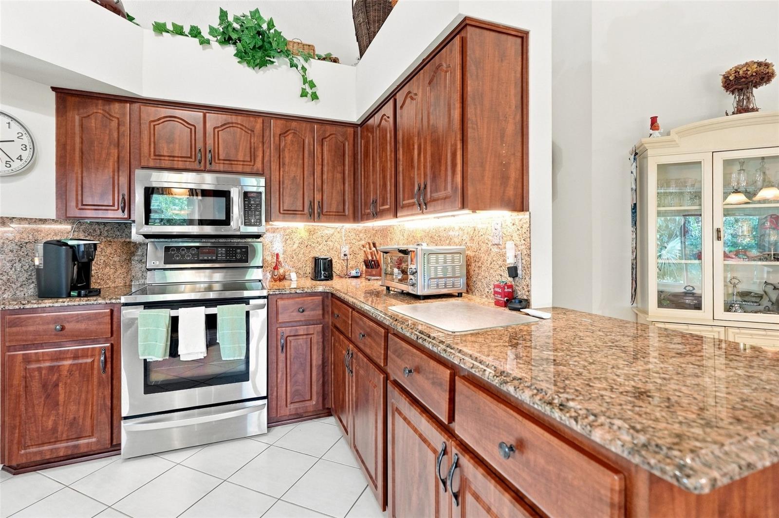 9239 TURNBERRY CT — photo 10