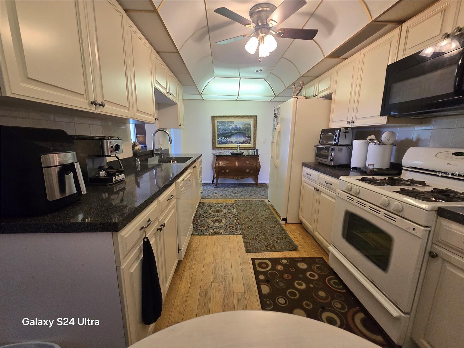 8186 TERRACE GARDEN DR N #409 — photo 21