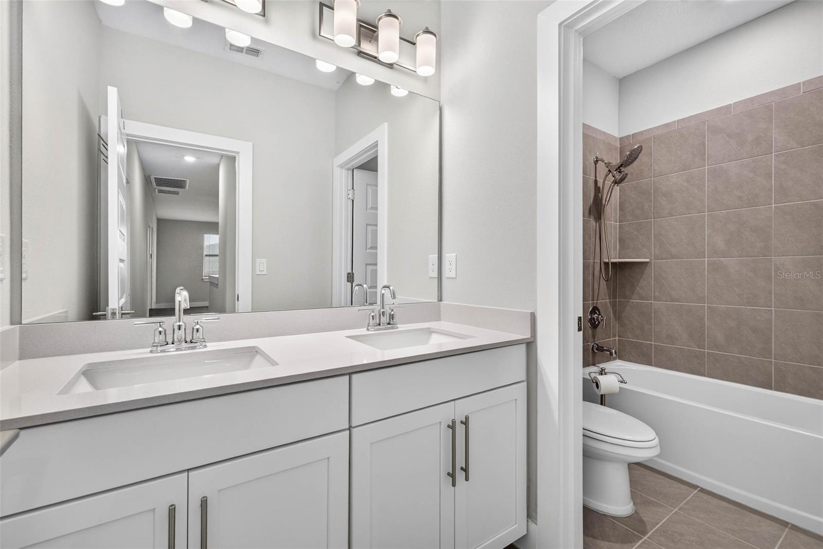 7182 HERON WALK LN — photo 32
