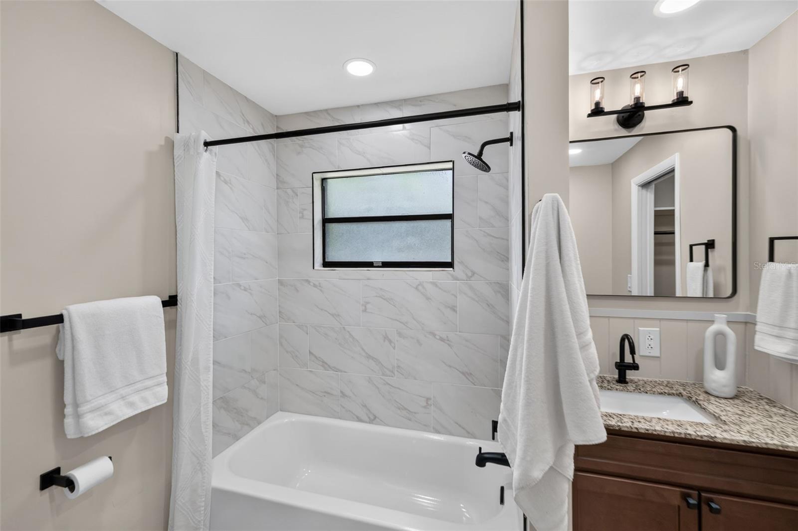 6170 SUNDOWN DR — photo 16