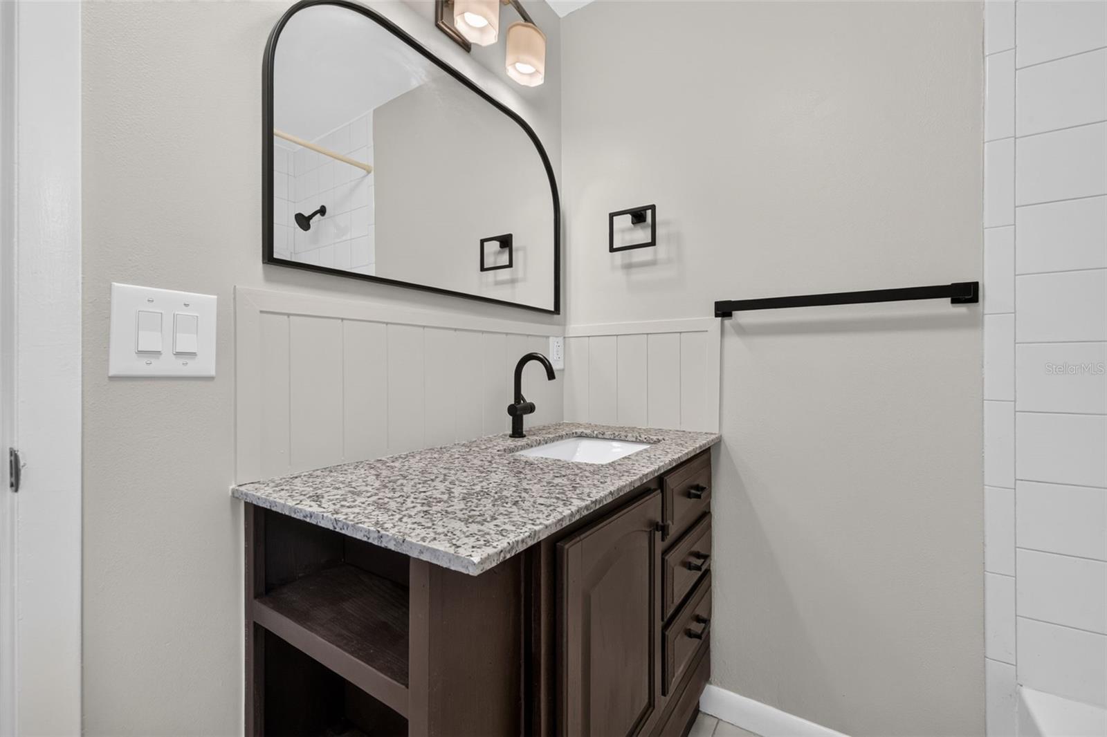 6170 SUNDOWN DR — photo 18