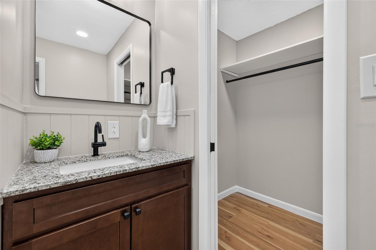 6170 SUNDOWN DR — photo 15